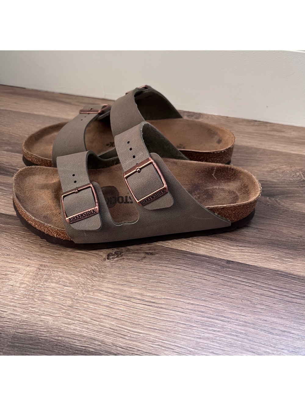 Birkenstock Arizona taupe suede sandals women's size 5.5 (36)